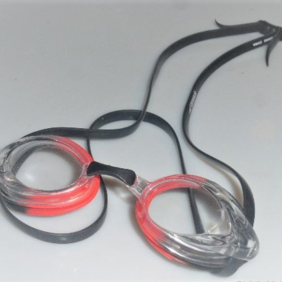 Speedo SWIMMING GOOGLES Adjustable Swimming Pool Diving - Picture 1 of 6